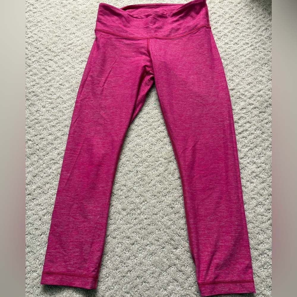 Lululemon pink 3/4 length leggings